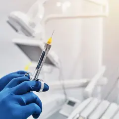 Znieczulenie u dentysty na NFZ: Prawa pacjenta i ukryte koszty
