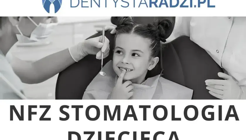 Uśmiechnięta dziewczynka u dentysty. Stomatologia dziecięca NFZ, nawet z możliwością zastosowania narkozy dla komfortu malucha.