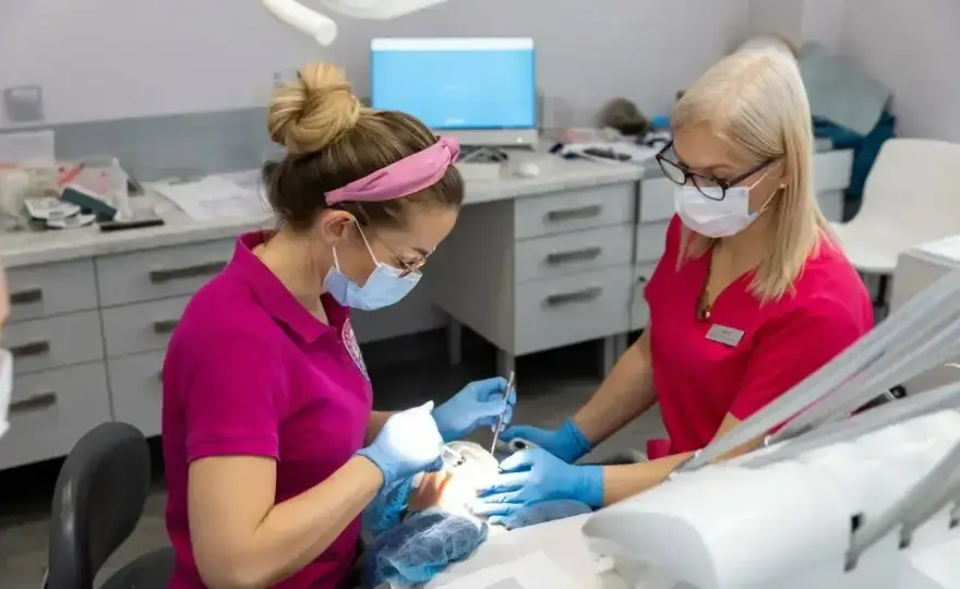 Lidokaina u dentysty - Jak działa i czy jest bezpieczna?
