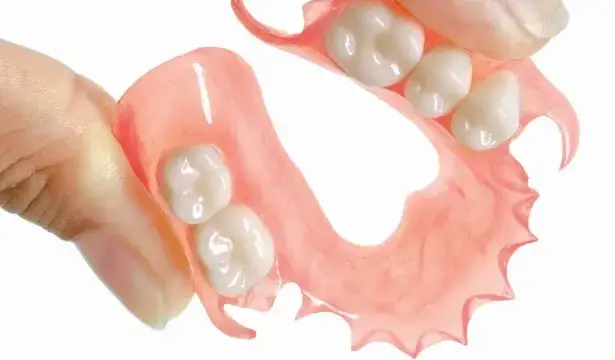 proteza elastyczna akron nylon